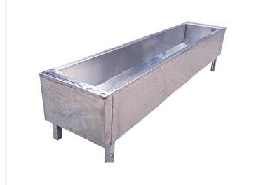 Heatable drinking trough